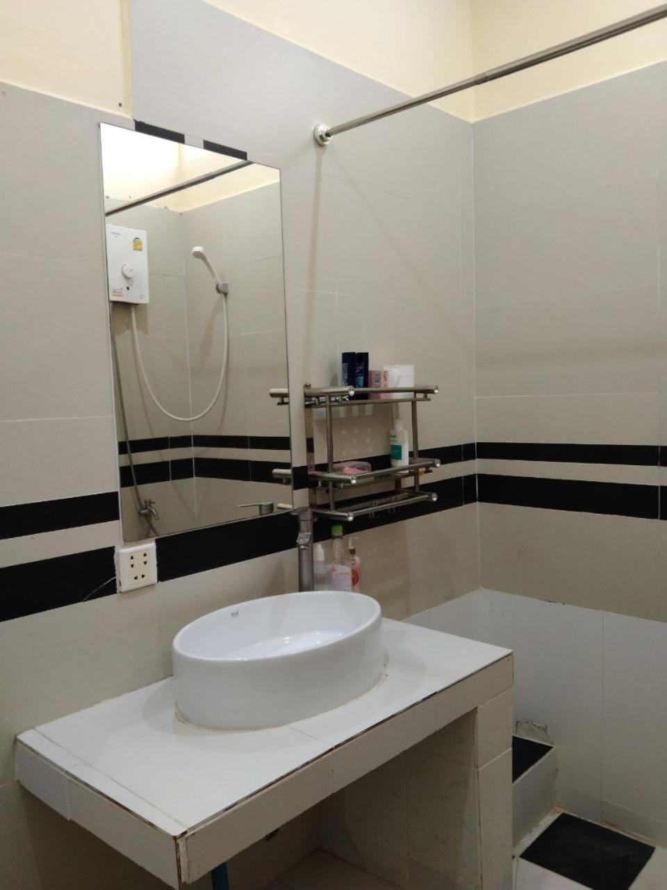Room 12 - Studio In A Villa 5Mn Walk From The Royal Palace With Swimming Pool Πνομ Πενχ Εξωτερικό φωτογραφία
